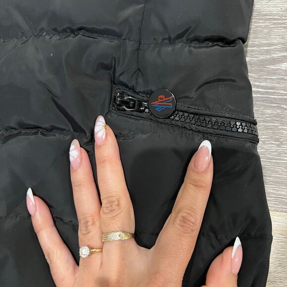 Moncler Black Puffer Vest Women Size Small - Picture 4 of 13